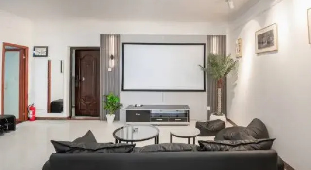 Четырёхместный люкс с 2 комнатами с балконом и с видом на море Cannes Time Seaview Inn