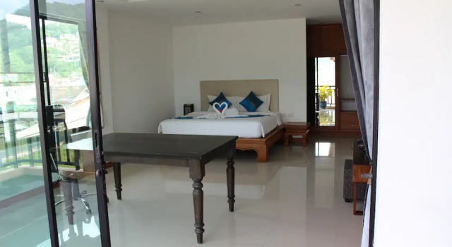 B Happy Resort