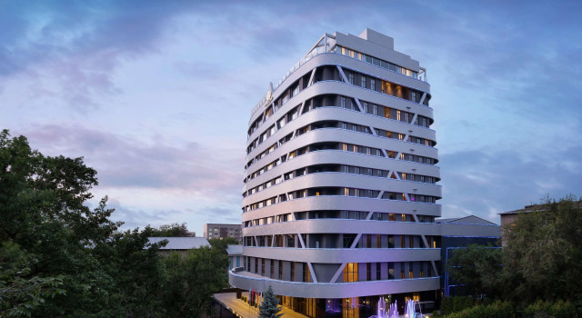 Отель DoubleTree by Hilton Almaty