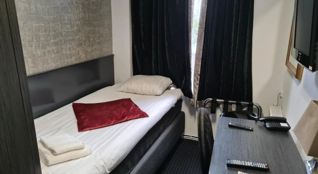 Hotel Blyss, Book Hotel Oud-West 
