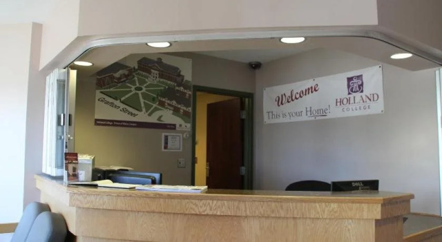 Glendenning Hall at Holland College, Забронировать Апарт-отель Отели Шарлоттауна с завтраком, рядом с Red Shores Racetrack &amp; Casino, Завтраки