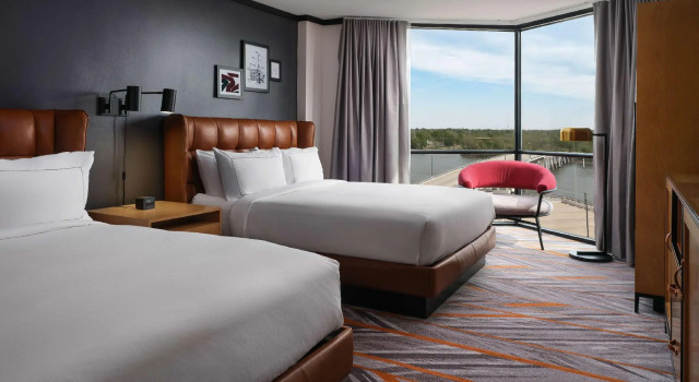 Четырёхместный номер Standard The Landing at Hampton Marina, Tapestry Collection by Hilton