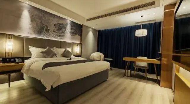 Люкс Business GreenTree Eastern Hotel (Tangshan Railway Station)