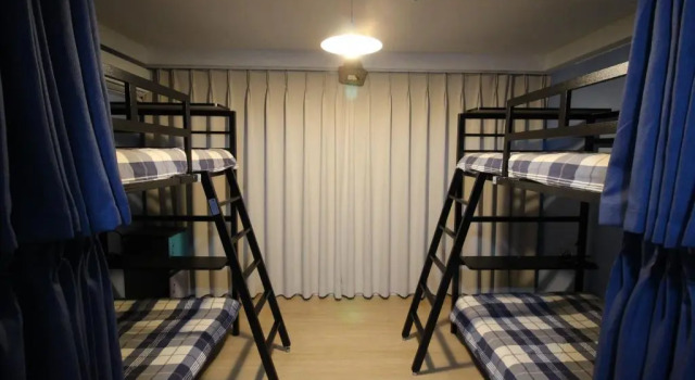 Кровать в общем номере Bunk Guesthouse Hongdae