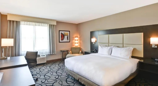 Четырёхместный номер Standard DoubleTree by Hilton Hattiesburg, MS