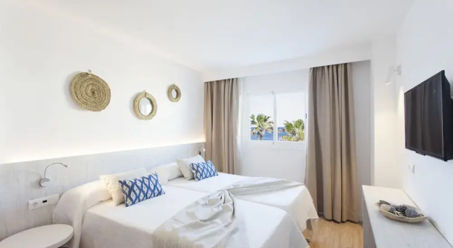 Апартаменты Apartamentos Ses Roquetes