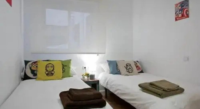 UrbanChicMalaga 3 Bedroom Spacious Quiet Historic Malaga Apt, Забронировать Отель Малага Коста-дель-Соль, рядом с Malaga Town Hall