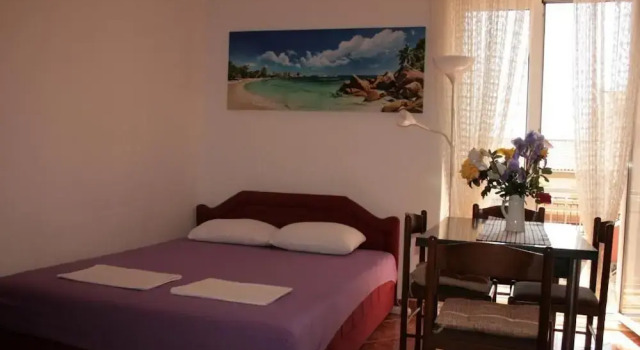 Studio Apartment on the Beach