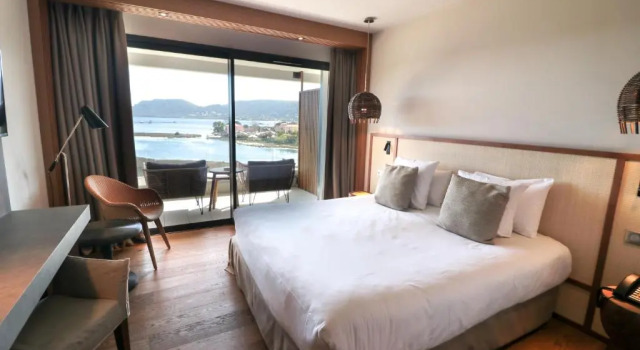 Двухместный номер Superior с видом на море Golden Tulip Porto-Vecchio