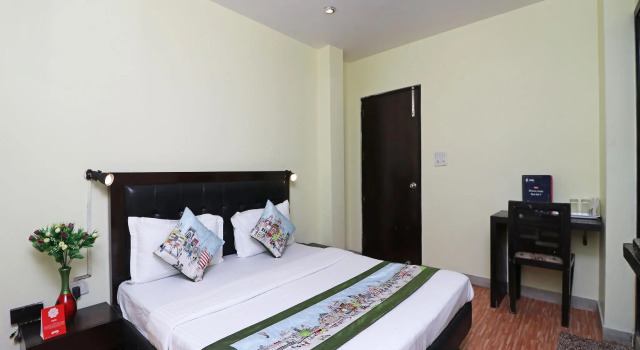 OYO 10666 Hotel Star
