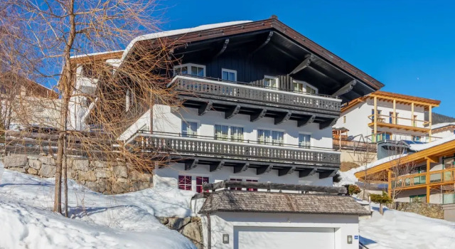 Quiet Holiday Home in Salzburg near Ski Area, Rezerwuj Hotel Hotele w Salzburg z parkingiem, Parking
