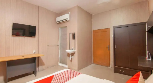 Люкс OYO 2310 Residence 68