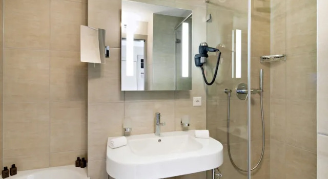 Семейный номер Standard Дуплекс с 3 комнатами с балконом Hôtel Vanessa