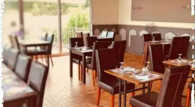 Hôtel le Bretagne et Restaurant Le Papillon, Rezervasyon Otel Gorron Mayenne