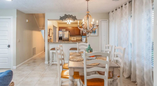 Beachwalk Villa 5134 at Sandestin by Destin Getaways, Rezerwuj Willa Hotele w Emerald Coast z parkingiem, Parking