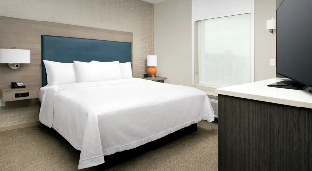 Двухместный люкс c 1 комнатой Home2 Suites By Hilton Charlottesville Downtown