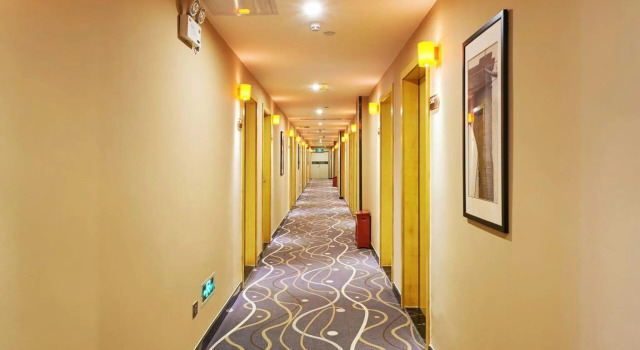 7 Days Premium Shenzhen Baoan Pingzhou Subway Station Baoyuan Road Branch