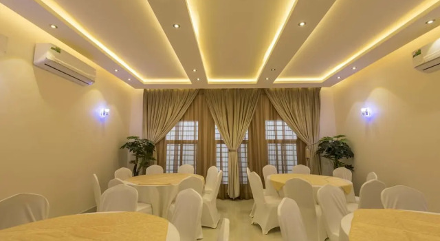 Antola - Nimar, Buchen Sie Hotel Hotels in Provinz Riad mit Pool, Schwimmbad