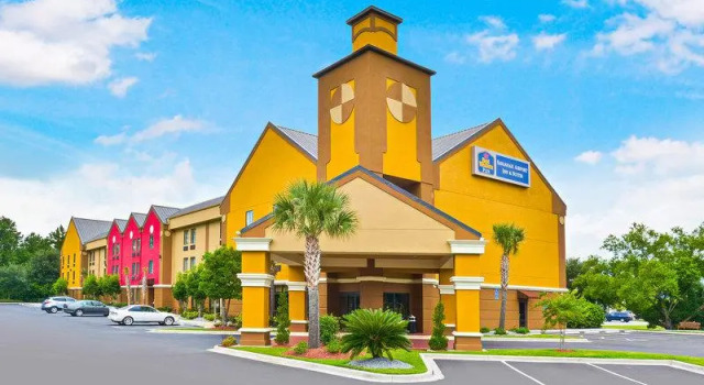 Кровать в общем номере Best Western Savannah Airport Inn & Suites