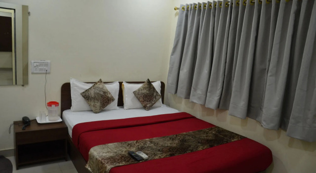 Hotel Star Inn, Забронировать Отель Отели штата Махараштры с завтраком, Завтраки