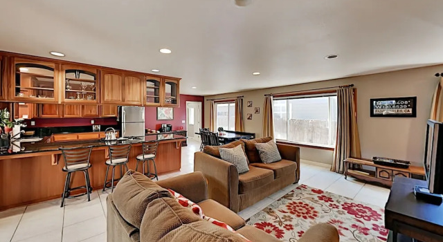 1929oaks 3 Bedroom Home