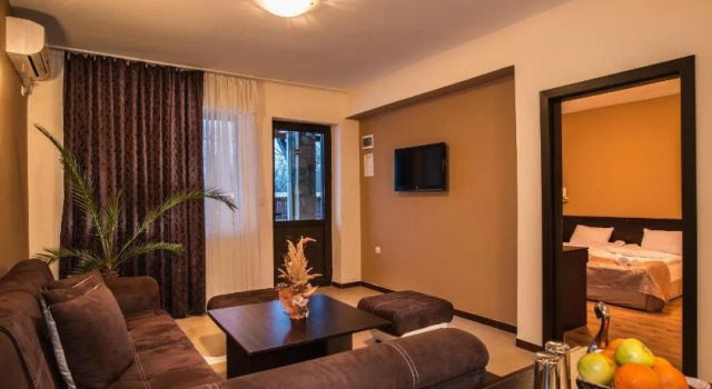 Family Hotel Sunny Hills, Book Hotel Hoteller i Elena med pool, Swimmingpool