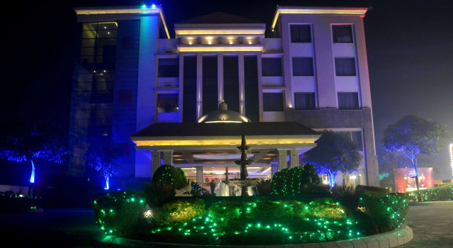 Ramada by Wyndham Varanasi Katesar