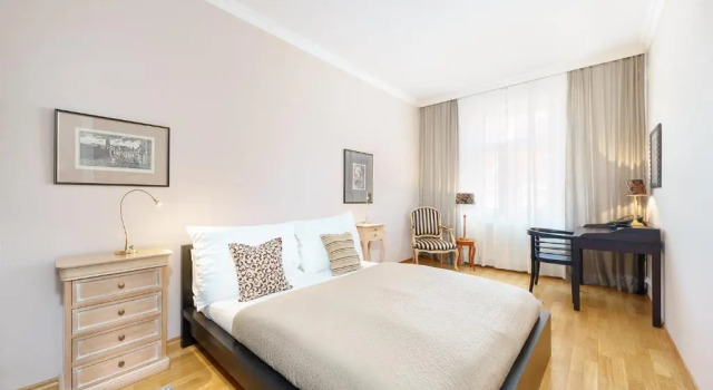 Junior Suite Hunger Wall Residence