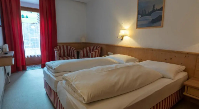 Двухместный номер Standard с видом на горы Hotel Krone