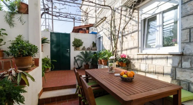 White Wave Guest House, Забронировать Гостевой дом Гостевые дома Дубровника, рядом с Колонна Орландо, Гостевой дом