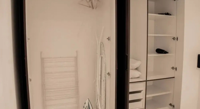 Апартаменты Cozy 1BR With Canal Views Full Amenities