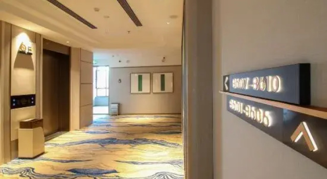 wanjiang bojue Hotel, Book Hotel Hotels in Liaoning with Parking, Parking