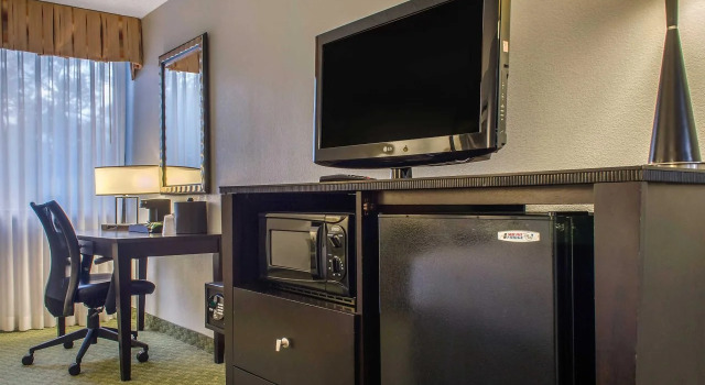 Suburban Extended Stay Hotel Shreveport Airport, Забронировать Отель Отели Луизиана с парковкой, Парковка
