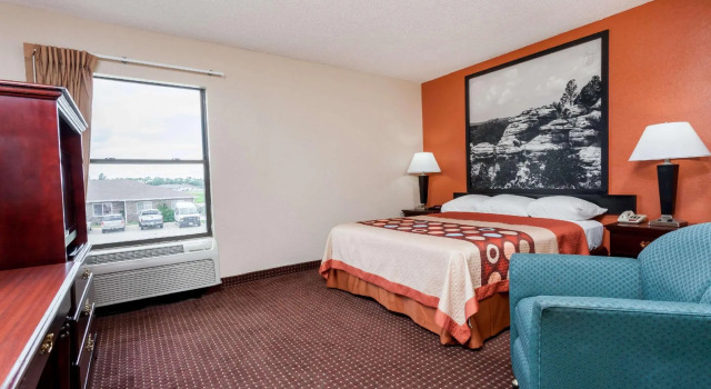 Двухместный номер Standard Super 8 by Wyndham Harrisburg