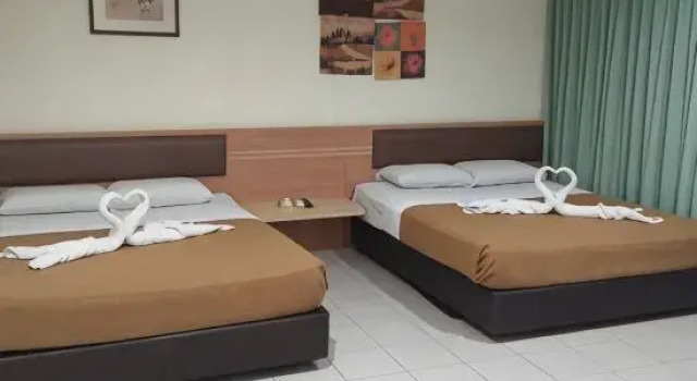 Семейный люкс Deluxe Dragon Inn Premium Hotel ( J.B) Sdn Bhd