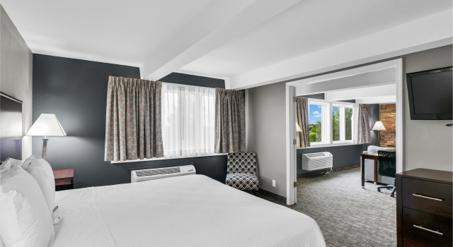 Eastlake Suites Hotel & Conference Center By OYO Urbana, Брондау Қонақ үй Урбана Шампейн