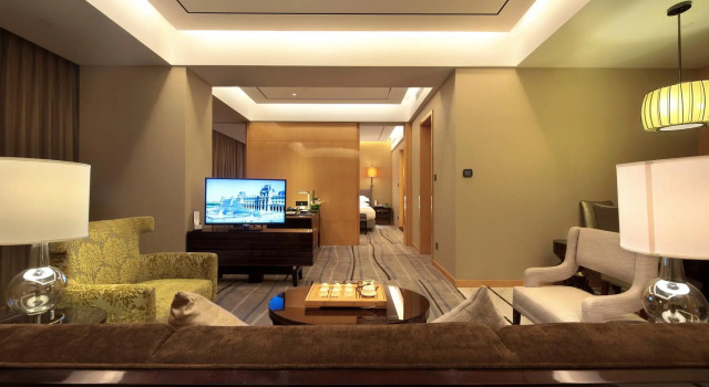 Люкс с видом на озеро Sunstone Plaza Hotel Liu'An