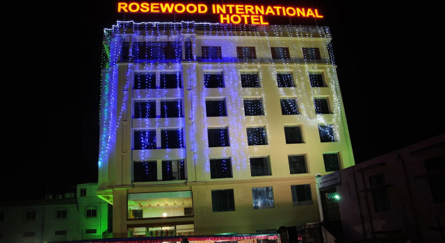 Rosewood International Hotel, Rezervovat Hotel Hotely v Bangalore s parkováním, Parkování
