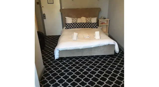 Hillcrest Hotel