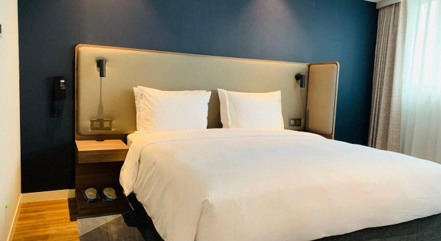 Двухместный люкс Holiday Inn Express Chongqing Airport Zone by IHG
