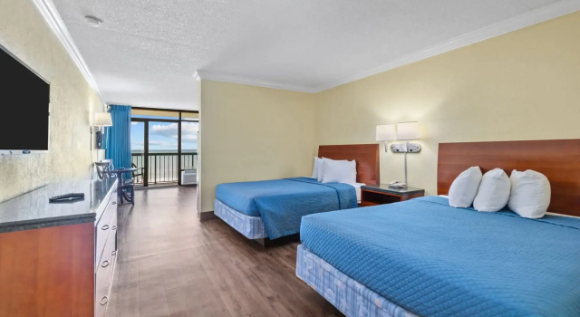 North Shore Oceanfront Resort Hotel with Waterpark