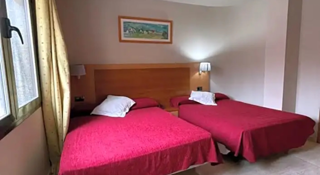 Трёхместный номер Standard Hotel Sant Celoni