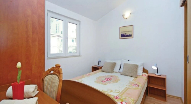 Comfortable Apartment in Makarska Near to Beach, Забронировать Апартаменты/квартира Апартаменты Макарска, рядом с Набережная Рива (Макарска), Апартаменты/квартира