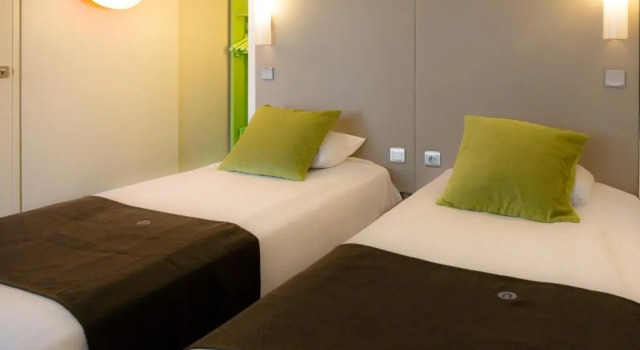 Семейный номер Standard Hôtel Inn Design Laval