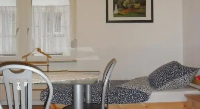 Номер Standard Pension Hans