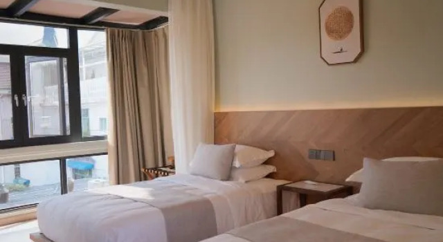Двухместный люкс Guyanhuaxiang Branch  Jiangju Xiaoyin Homestay