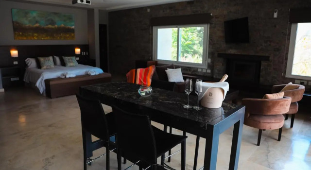 El Carmelo Mountain Lodge, Book Hotel Hoteller i Potrerillos med parkering, Parkering
