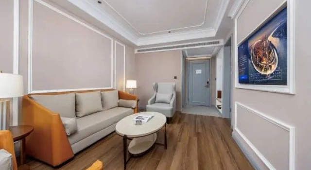 Люкс Deluxe Vienna International Hotel Shijiazhuang Luquan Beiguo Outlet Store