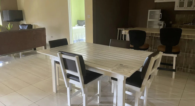 Appartamento Deluxe 2 camere con balcone e con vista sulle montagne Pirate Palms