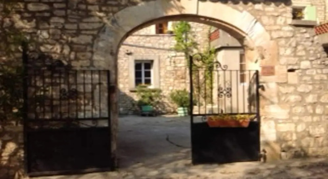 House With 2 Bedrooms in Orgnac-l'aven, With Wonderful Mountain View,